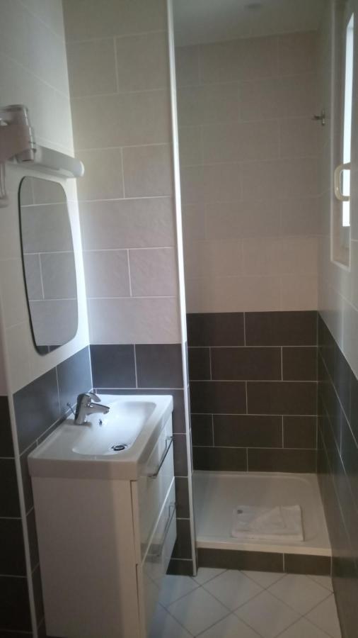 De La Perdrix Rouge 2* Paris