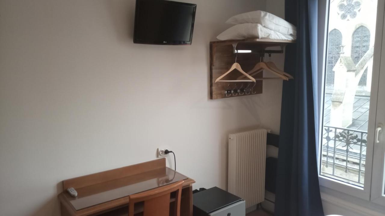 De La Perdrix Rouge Hotel Paris