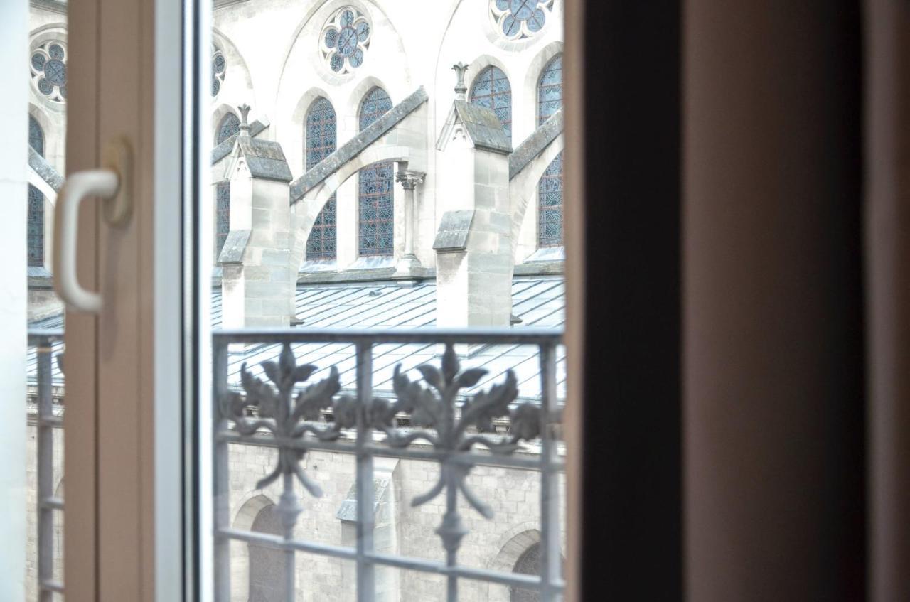 De La Perdrix Rouge 2*