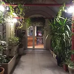 Hotel De La Perdrix Rouge Paris