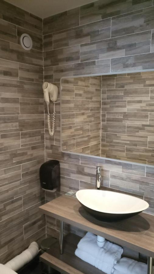 De La Perdrix Rouge Hotel