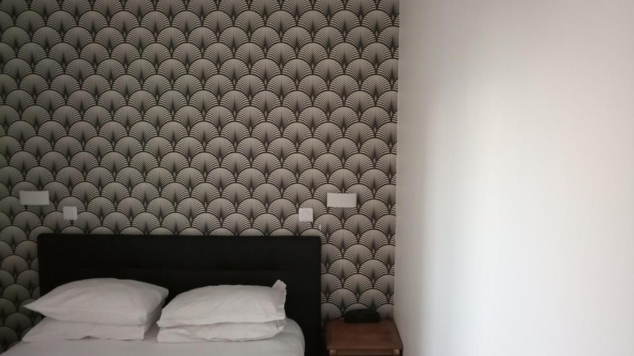 Hotel De La Perdrix Rouge Parigi