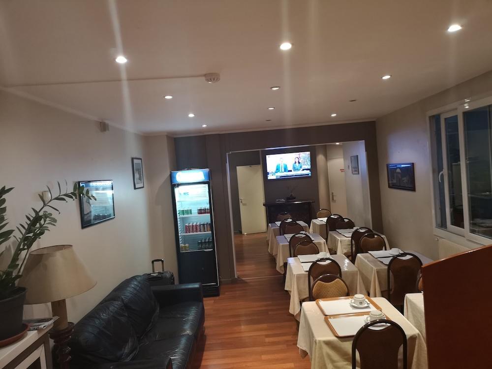 De La Perdrix Rouge Parigi